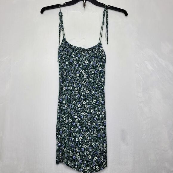 Reformation Dresses & Skirts - Reformation Floral Mini Dress Size 2
